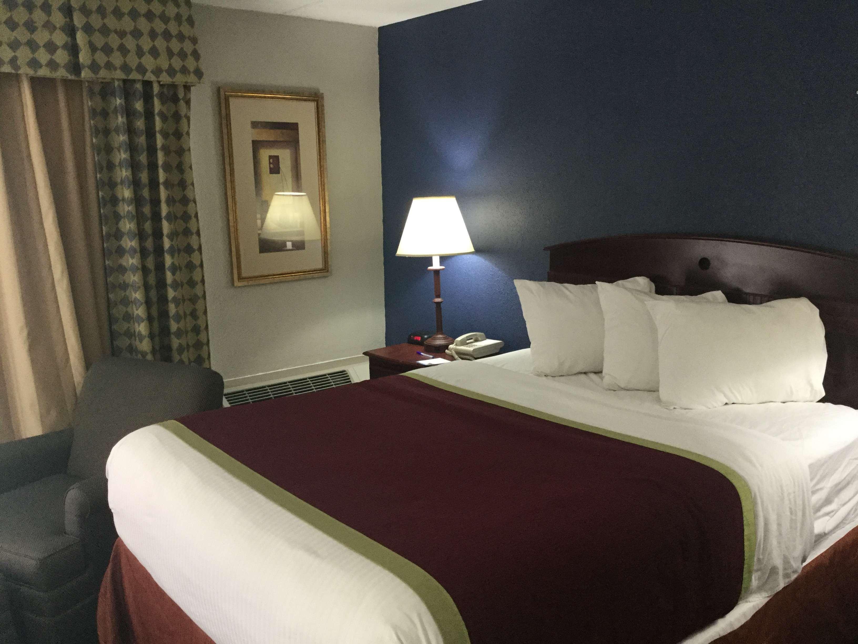 Baymont By Wyndham Michigan City Exterior foto