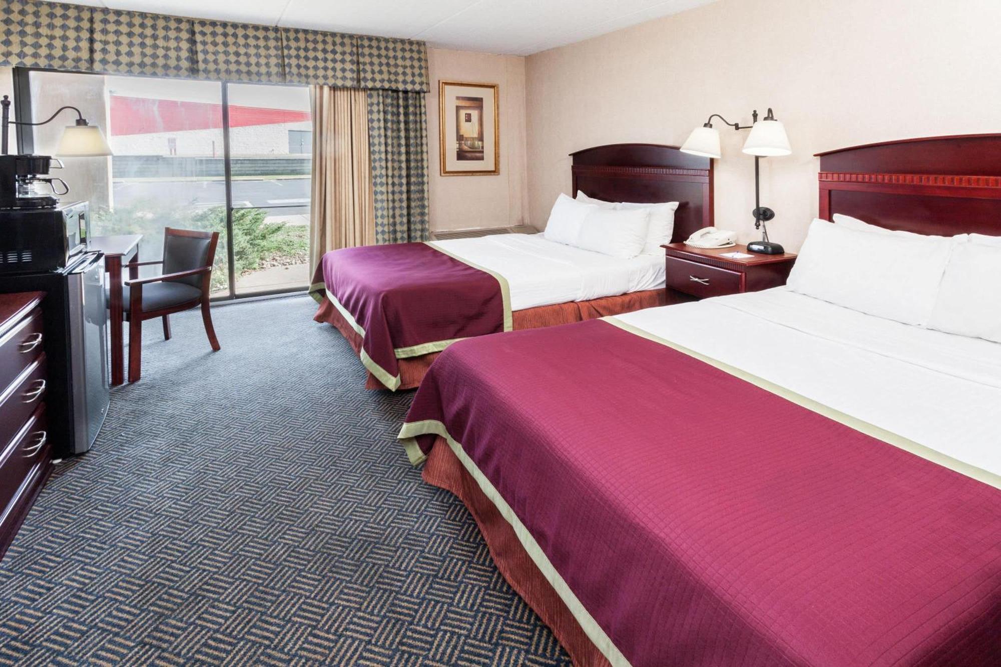 Baymont By Wyndham Michigan City Exterior foto